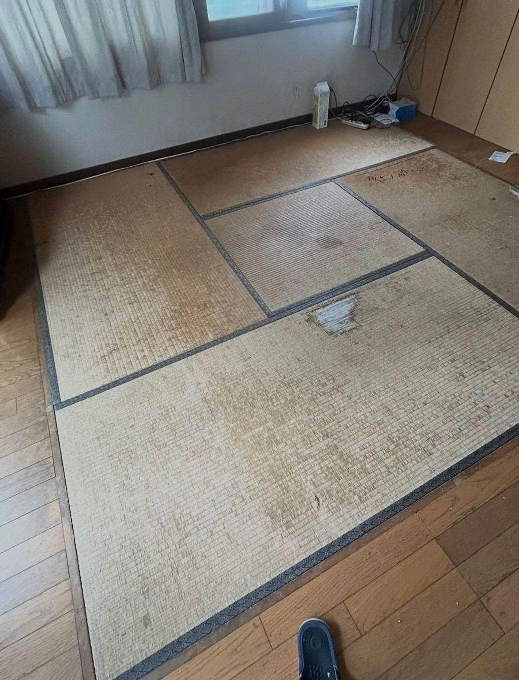 事例3 施工前：日焼けと傷みが目立つ和室の畳