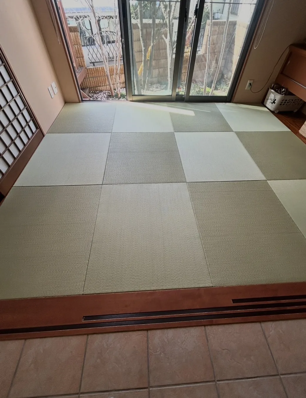 事例4 施工後：新しい畳表に張り替えられた和室の畳